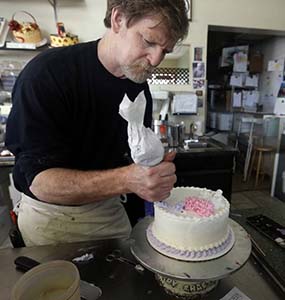 Colorado Cake Artist Jack Phillips goes to United States Supreme Court